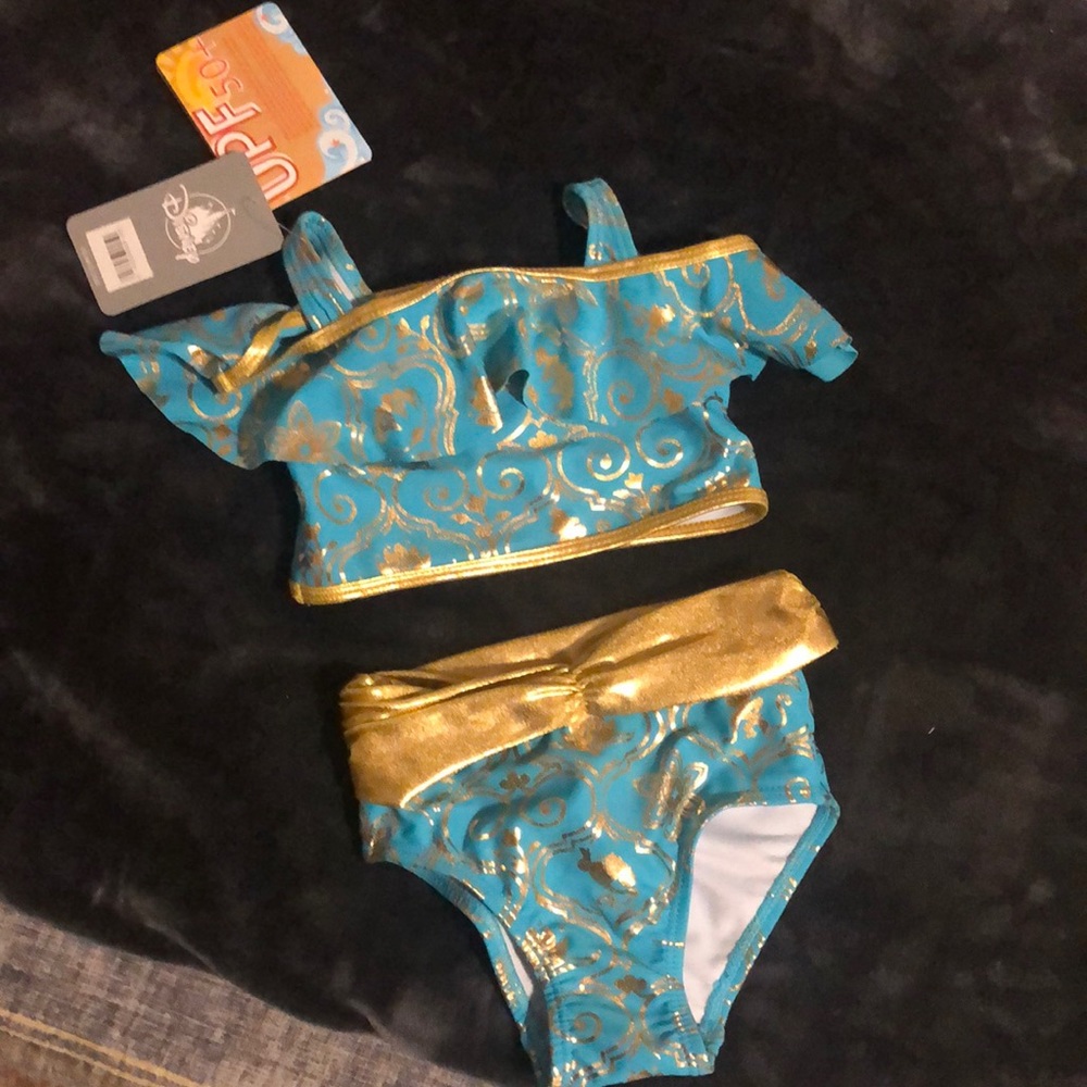 “Swimsuit 2-piece